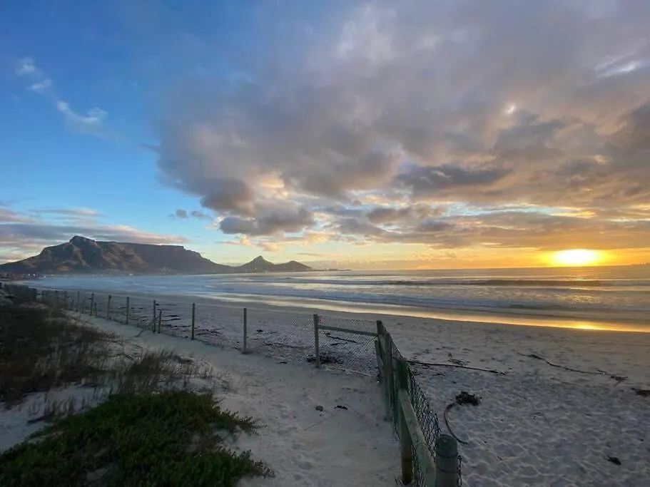 Large Villa, Walk To The Beach Cape Town
