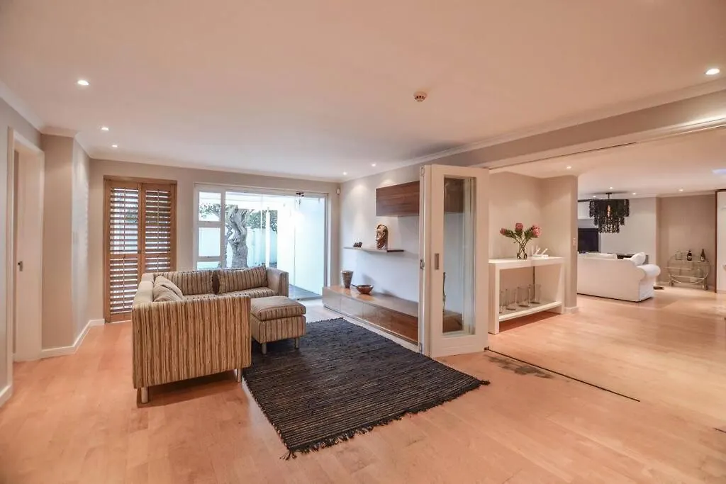 Large Villa, Walk To The Beach Cape Town 0*,